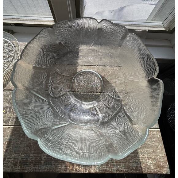 Arcoroc Fleur Extra Large Bowl 12" W France Vintage Deep Glass Punch Bowl - Picture 3 of 14
